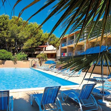 Appartement Avec Piscine A 5Min De La Plage Санари-сюр-Мер Екстериор снимка